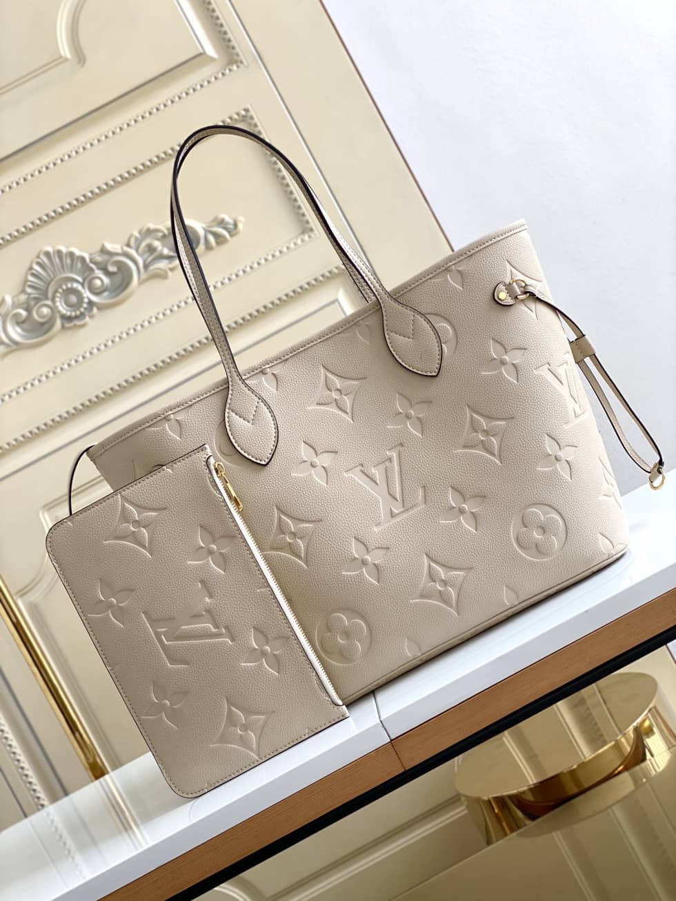 L0vis Vvtt0n Monogram Empreinte Neverfull MM White M45684 Replica Tote