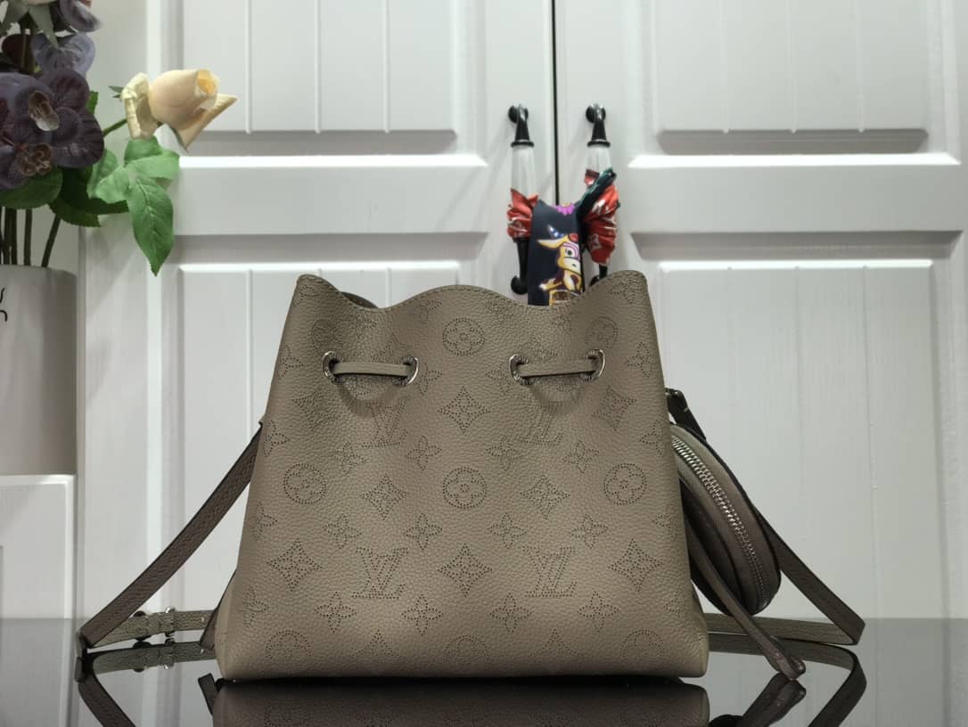 L0vis Vvtt0n Bella Mahina Magnolia Leather Replica Bag Apricot M57068