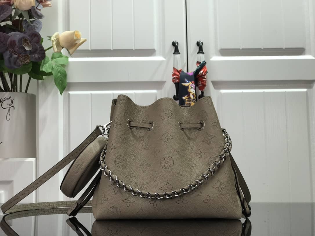 L0vis Vvtt0n Bella Mahina Magnolia Leather Replica Bag M57068