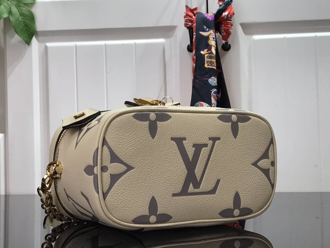 L0vis Vvtt0n Monogram Empreinte Vanity PM Bag Replica M45599