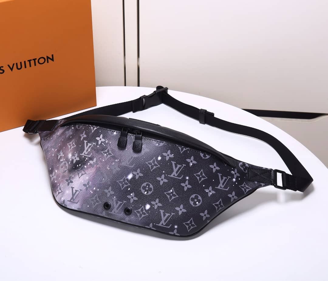 L0vis Vvtt0n Monogram Galaxy Discovery Replica Belt Bag M44444