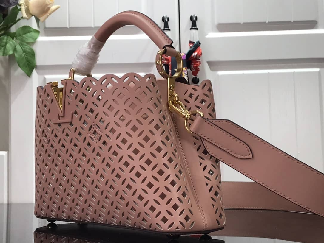 L0vis Vvtt0n Capucines BB Cutout Leather Bag Replica Pink M57228