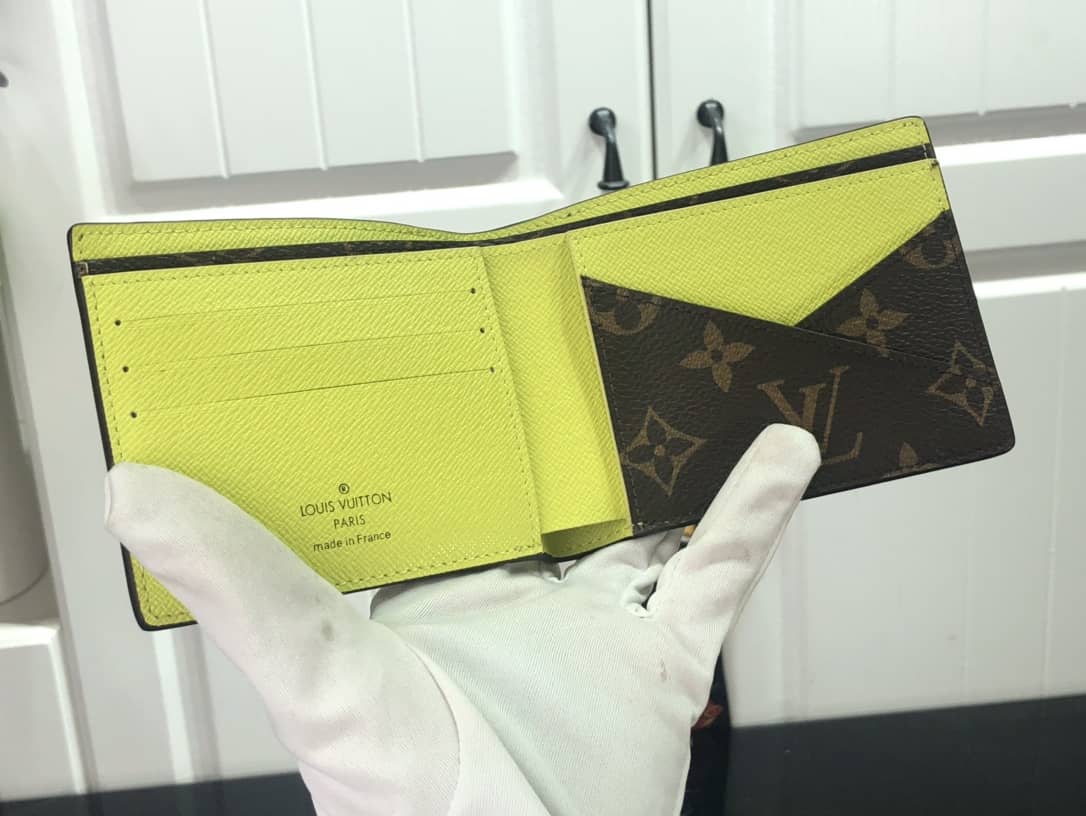 L0vis Vvtt0n Monogram Multiple Bifold Wallet Replica Yellow M80781