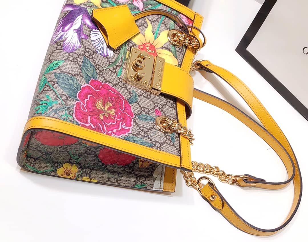 Gvc*1 Padlock Small GG Svp*me Canvas Shoulder Bag Replica Yellow 498156