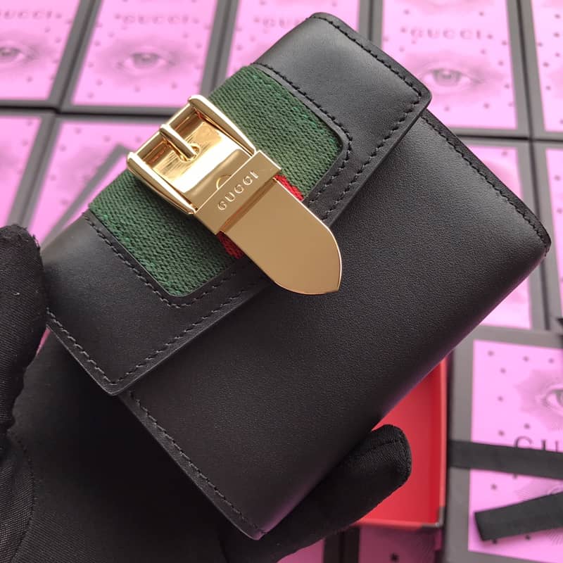 Gvc*1 Short Button Cowhide Leather Wallet Black 476081