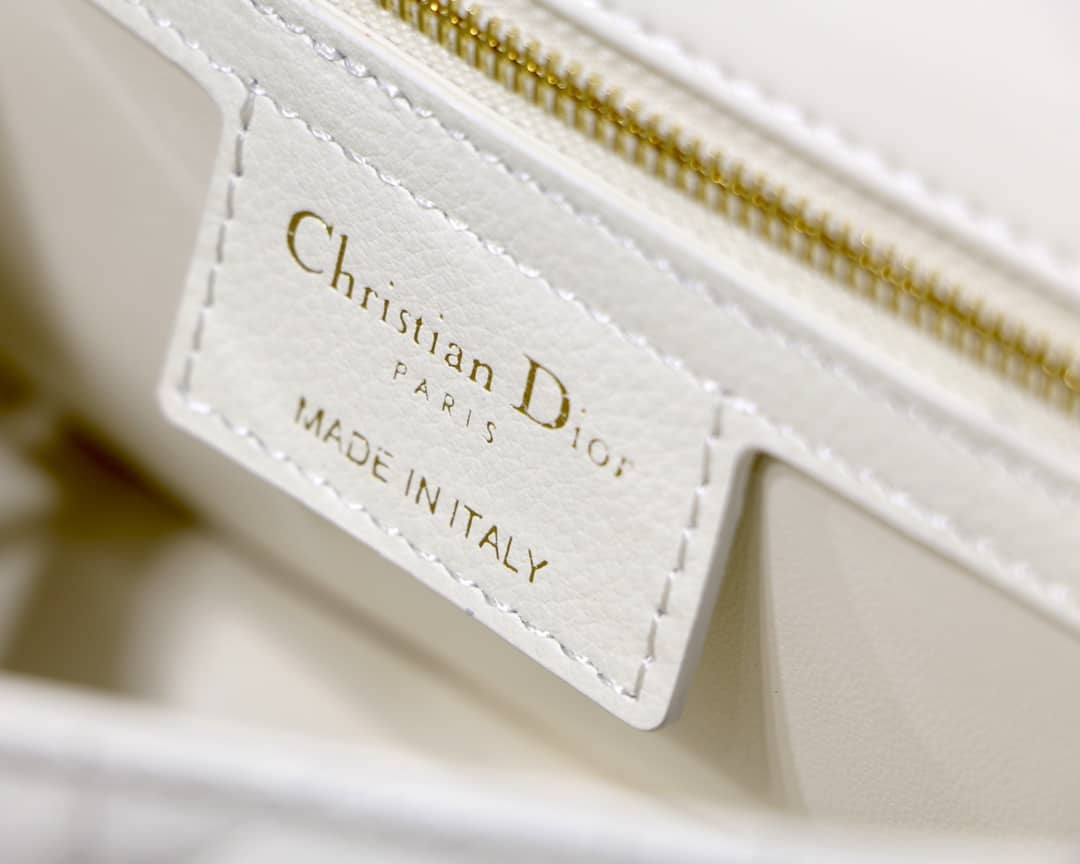 Chr1st1an D10r Caro Replica Bag