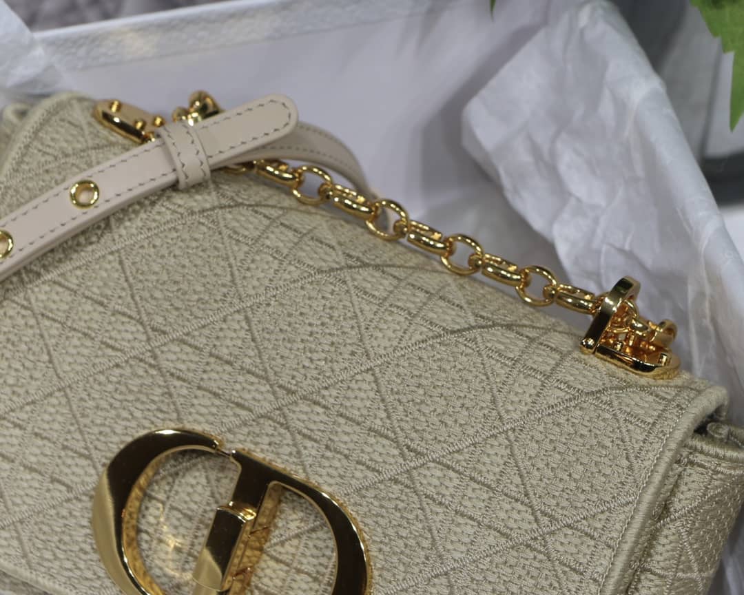 Chr1st1an D10r Caro Replica Bag