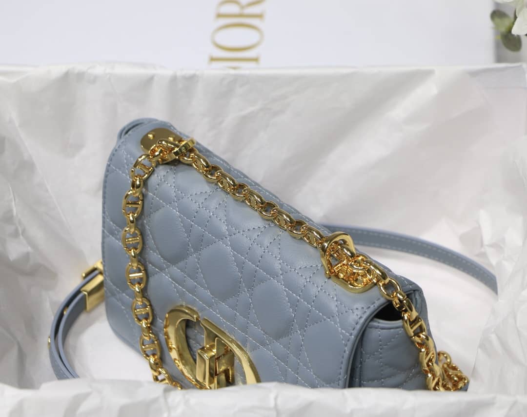 Chr1st1an D10r Caro Replica Bag