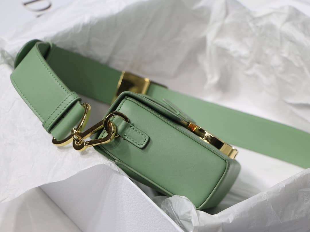 Chr1st1an D10r Montaigne Replica Bag