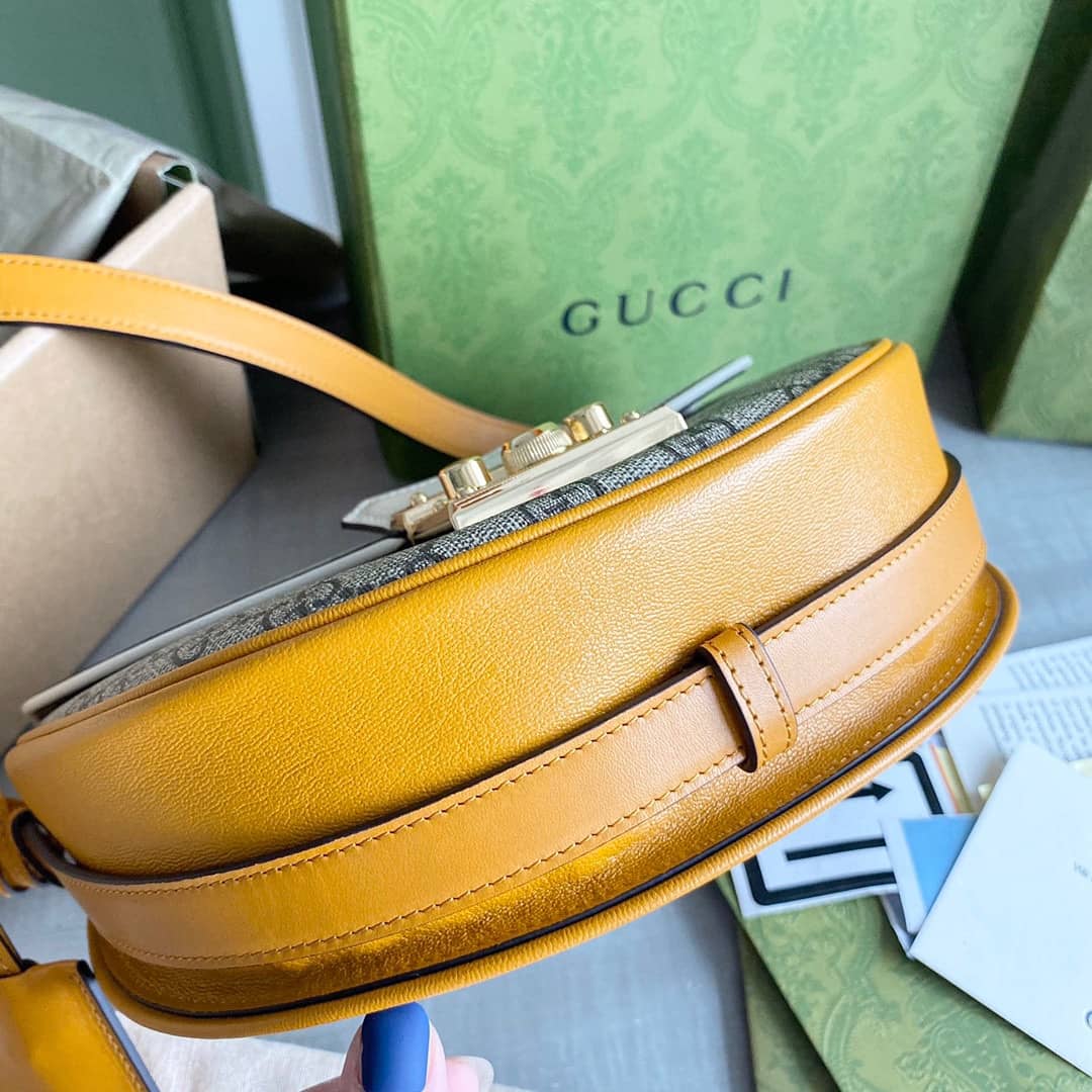 Gvc*1 Padlock Small Shoulder Bag Replica White 644524