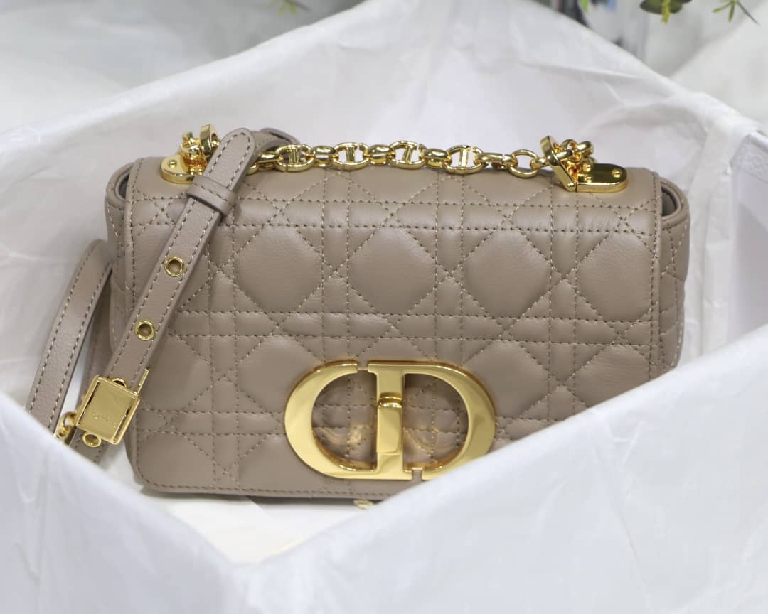 Chr1st1an D10r Caro Replica Bag