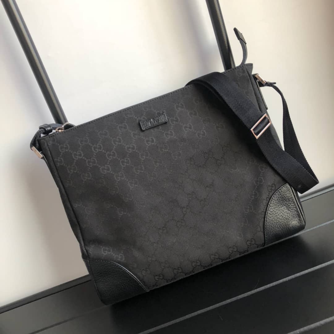 Gvc*1 GG Canvas Shoulder Bag Replica Black 110054