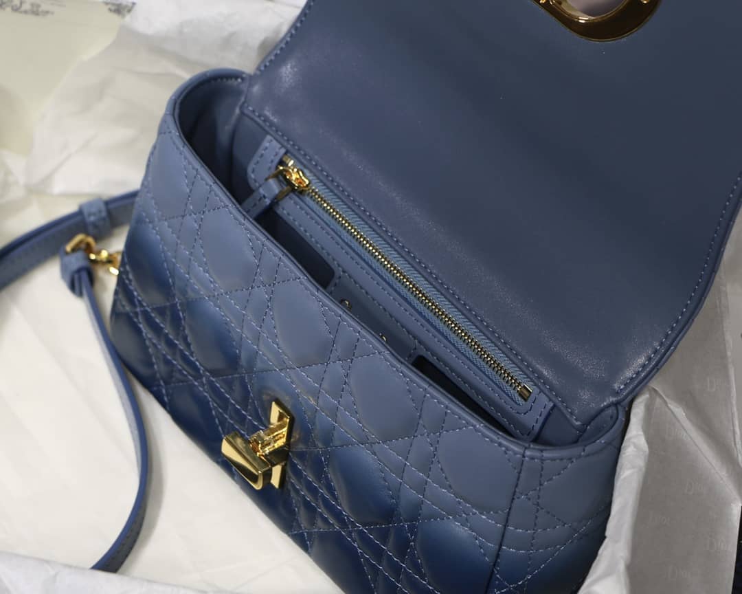 Chr1st1an D10r Caro Replica Bag