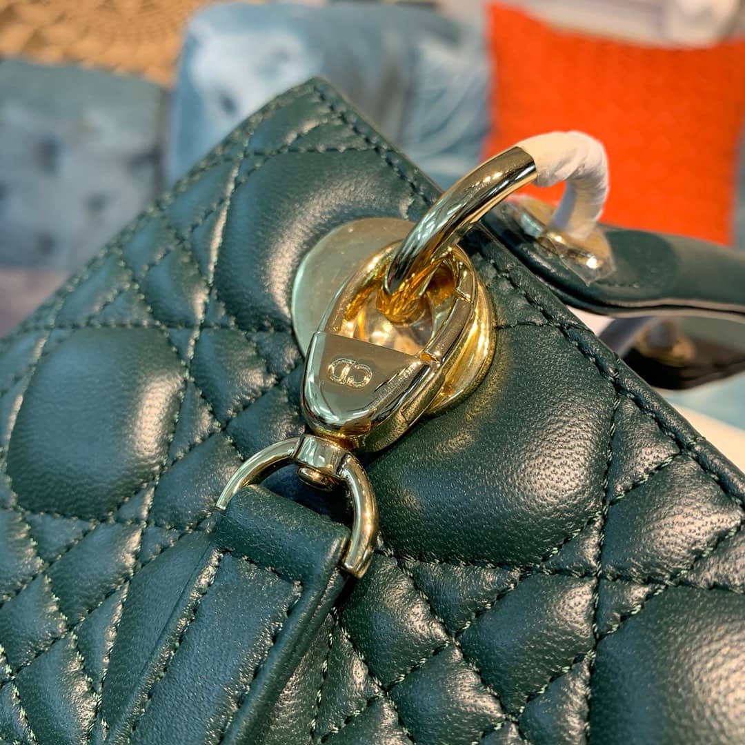 Chr1st1an D10r Lady D10r 24CM Replica Bag