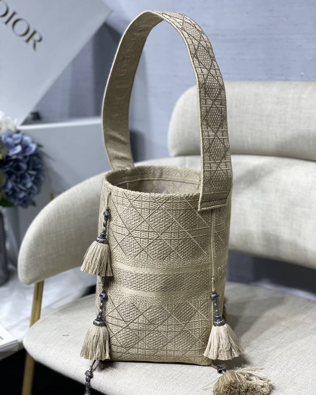 Chr1st1an D10r CD Bubble Embroidered Replica Bucket Bag
