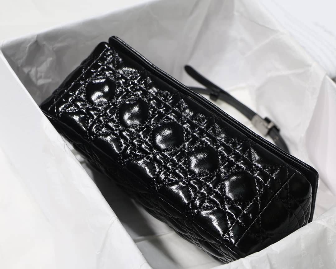 Chr1st1an D10r Caro Replica Bag