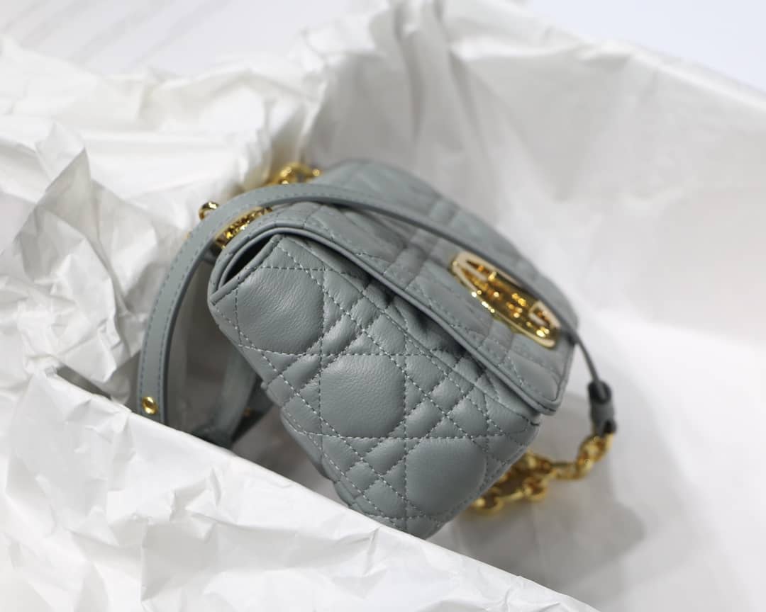 Chr1st1an D10r Caro Replica Bag