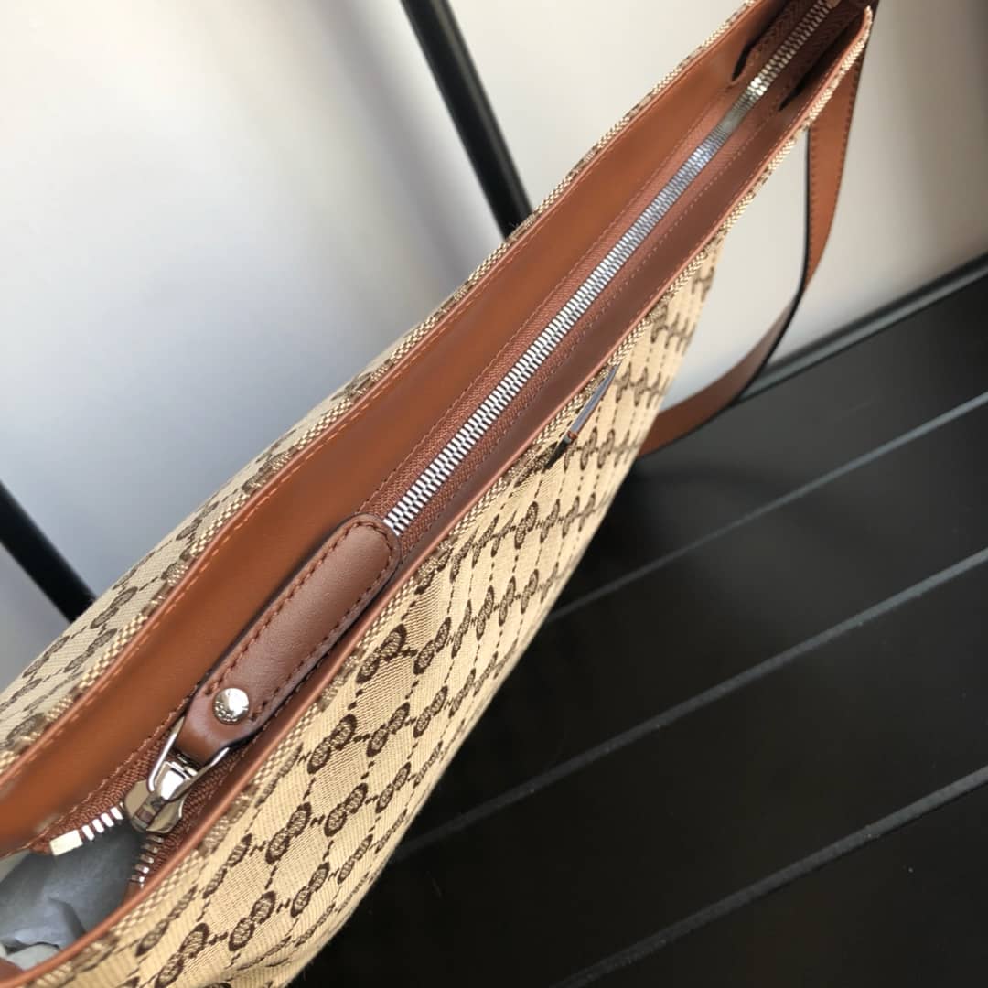Gvc*1 GG Canvas Shoulder Bag Replica Brown 308930