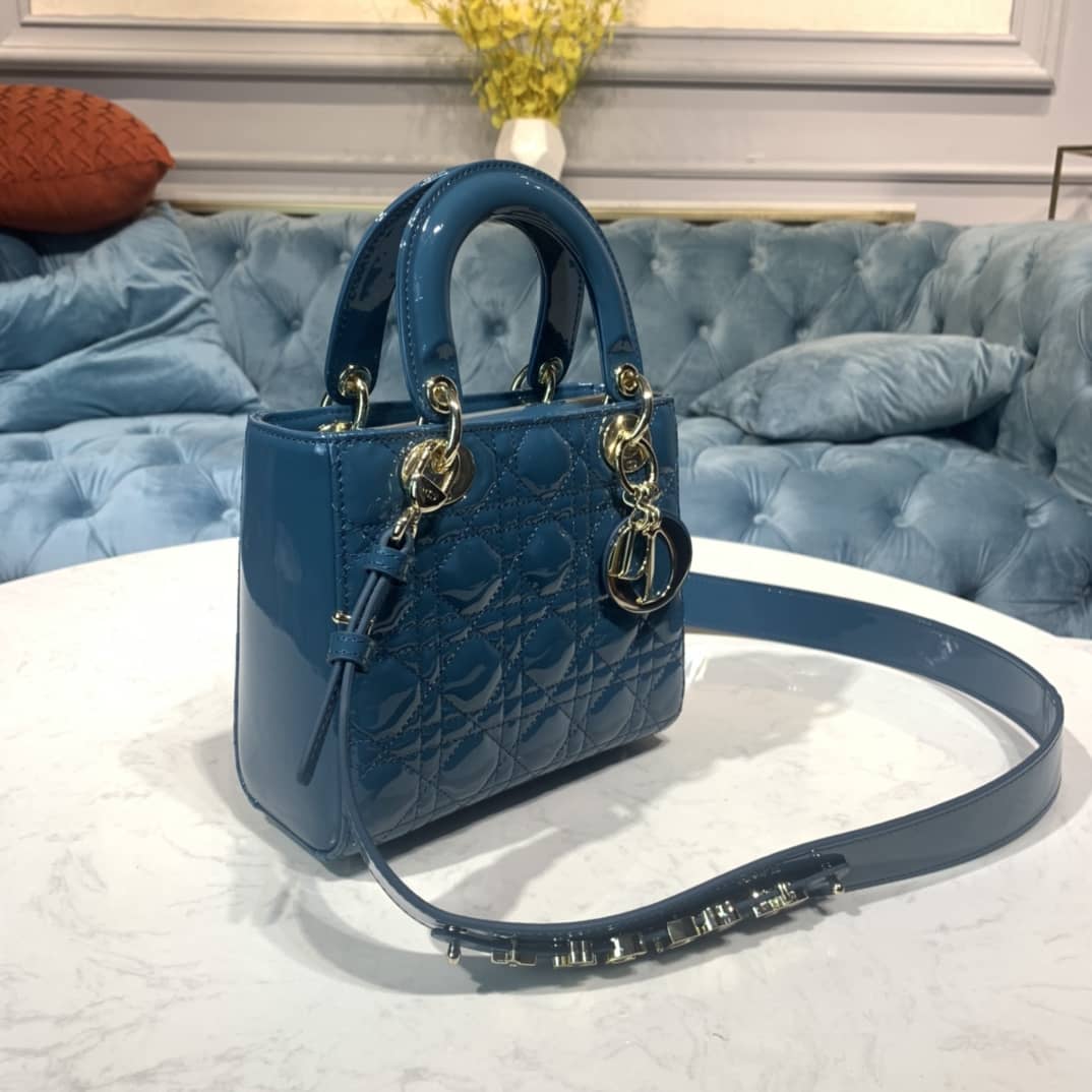 Chr1st1an D10r Lady D10r 20CM Replica Bag