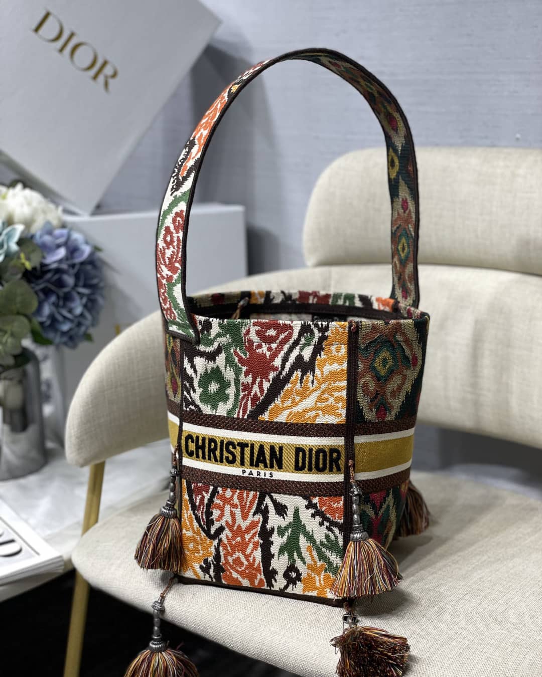 Chr1st1an D10r CD Bubble Embroidered Replica Bucket Bag
