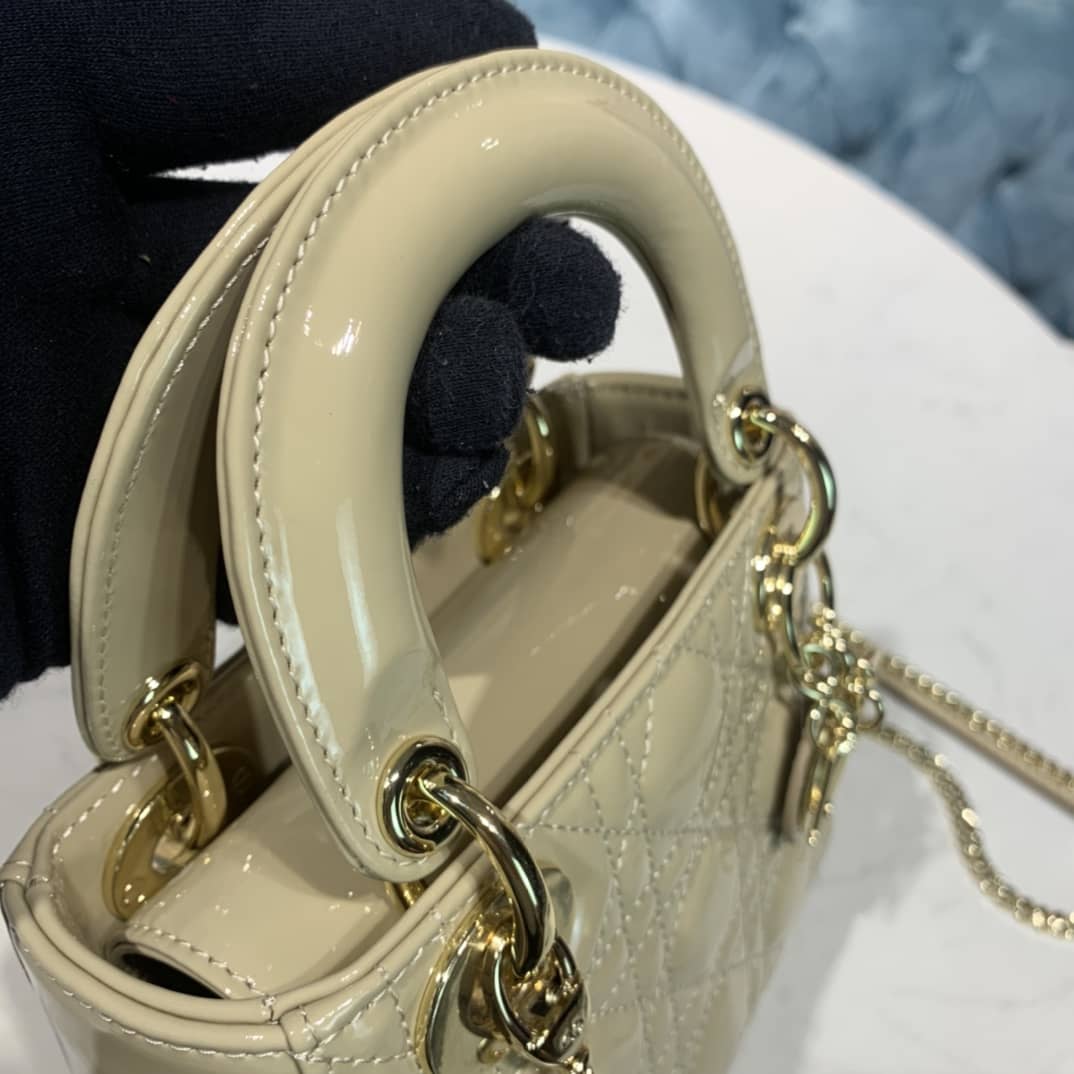 Chr1st1an D10r Lady D10r 17CM Replica Bag