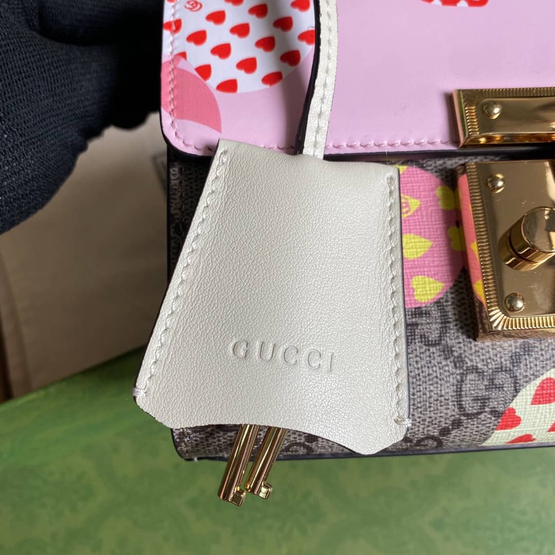Gvc*1 Padlock Small GG Chain Shoulder Bag Replica Pink 409487