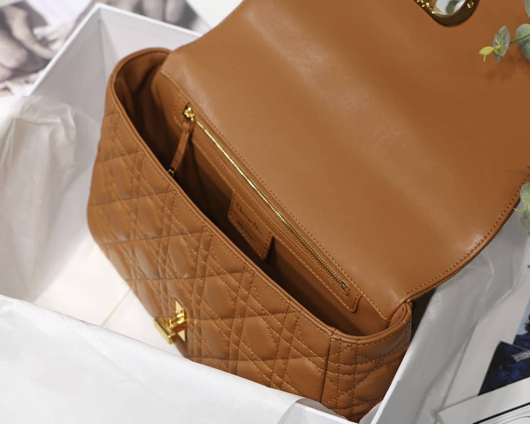 Chr1st1an D10r Caro Replica Bag