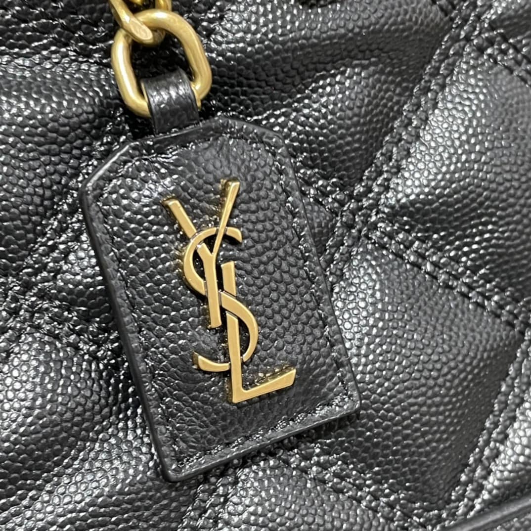 Y51 80s Carré-Quilted Vanity Replica Bag