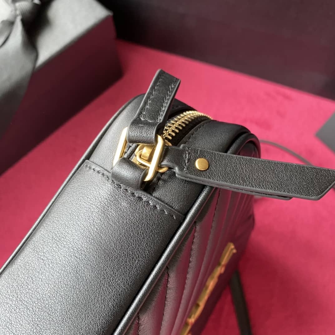 Y51 Lou Camera Replica Bag