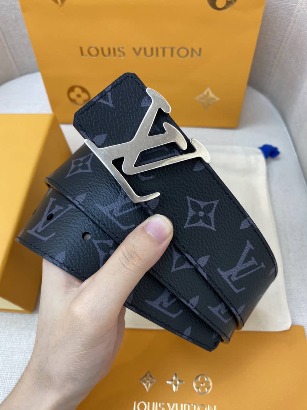 Replica L0vis Vvtt0n Buckle Belt 40mm