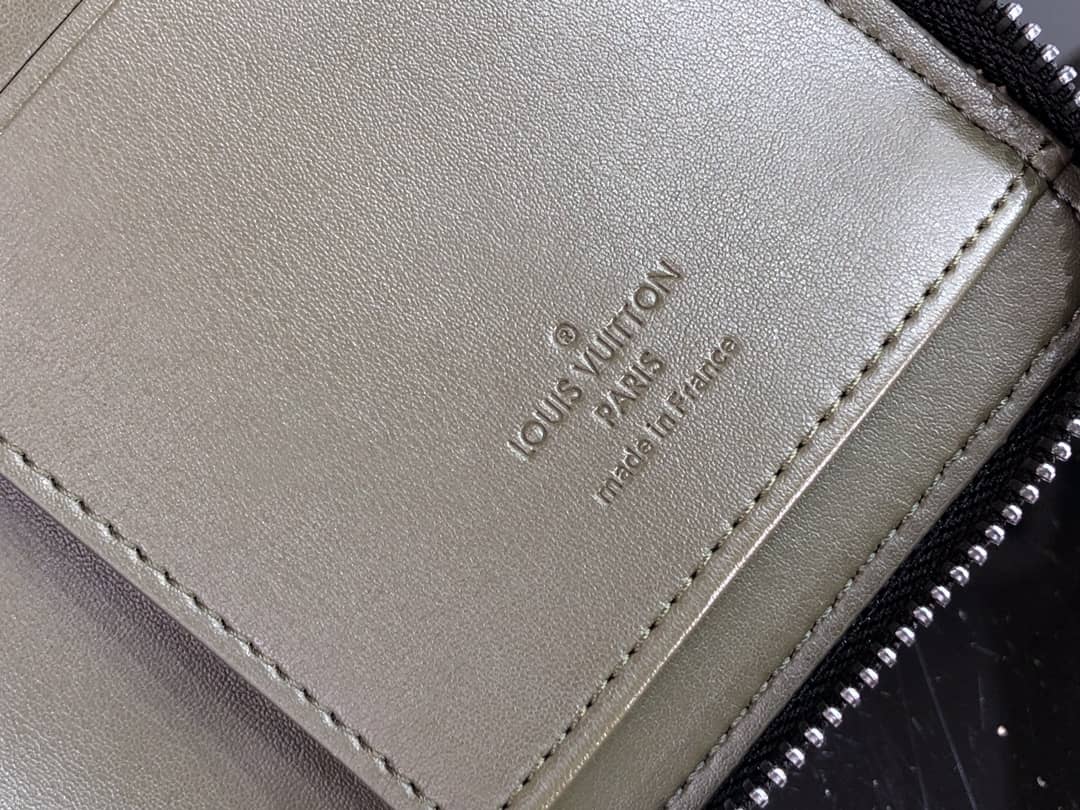 L0vis Vvtt0n Wallet Dupe Zippy Veltical Monogram Seal M80505