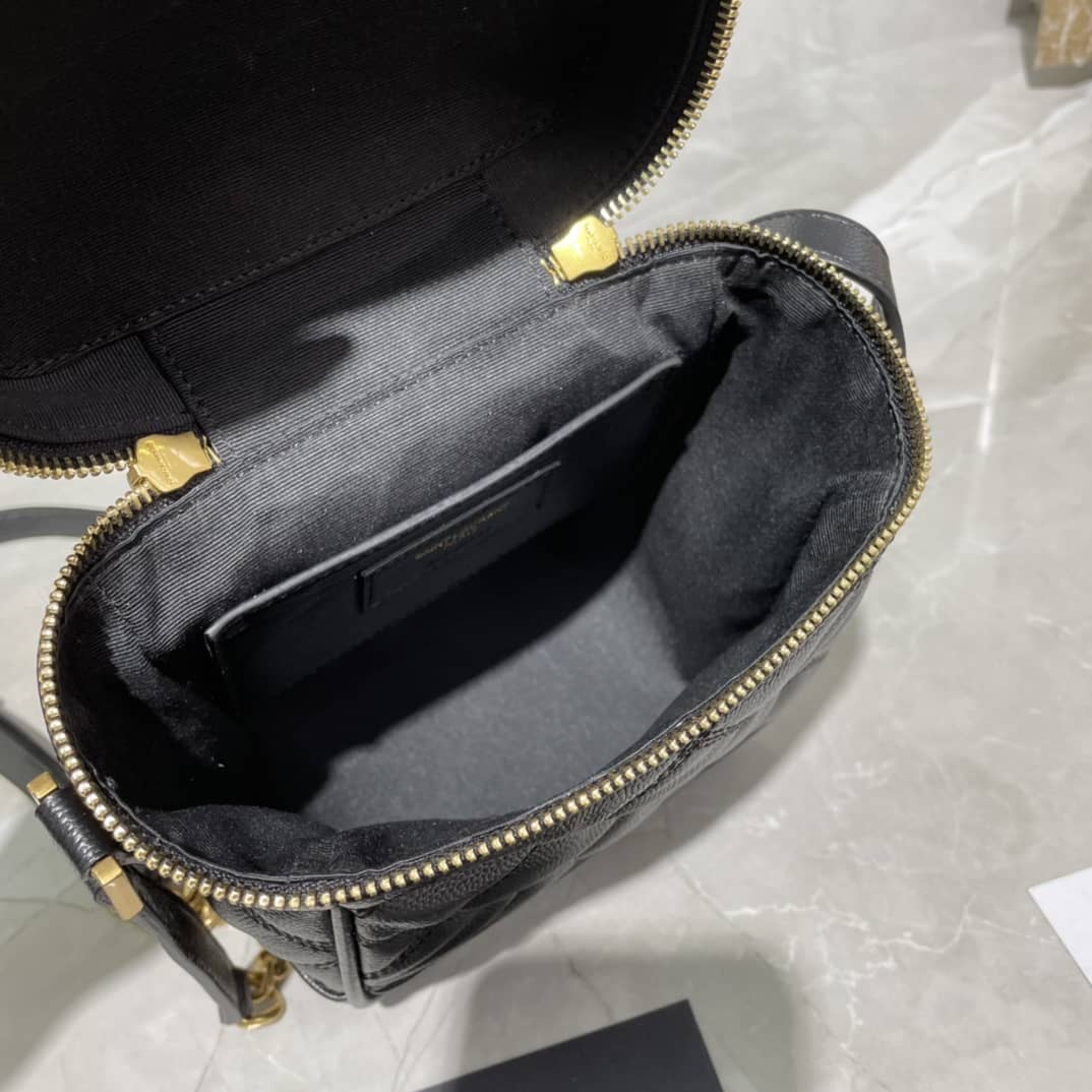 Y51 80s Carré-Quilted Vanity Replica Bag