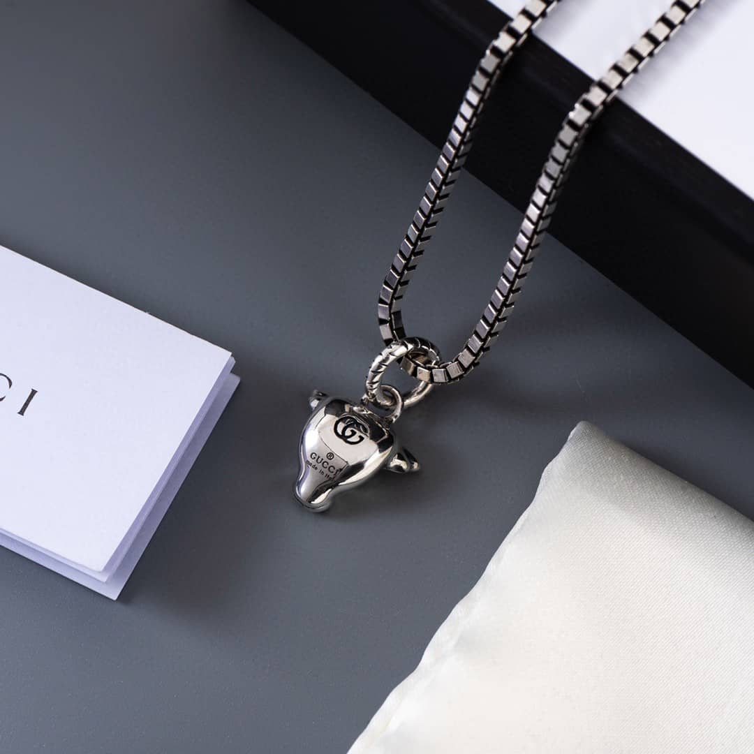 Wholesale Gvc*1 Logo Necklace