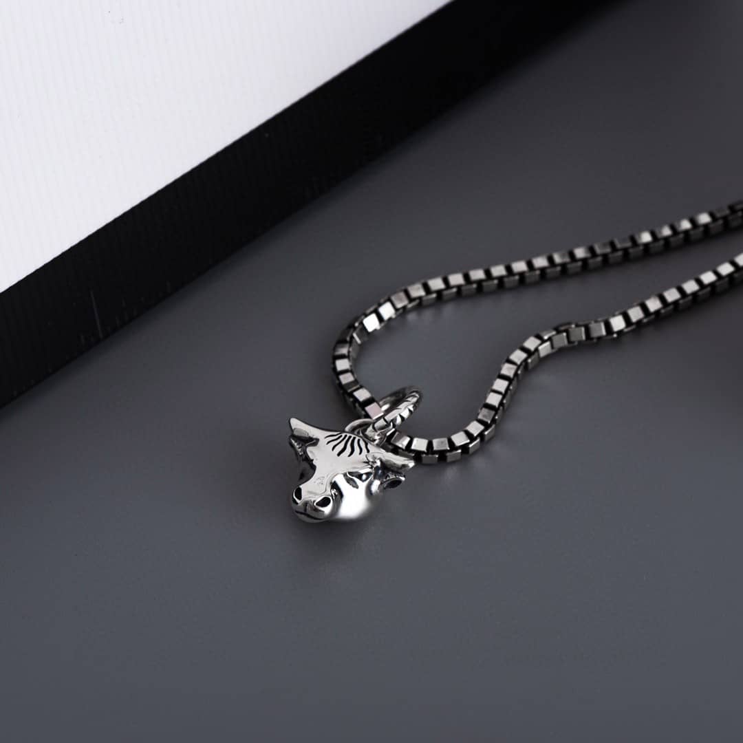 Wholesale Gvc*1 Logo Necklace