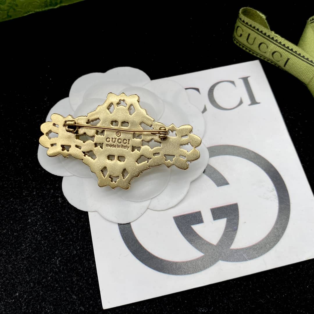 Wholesale Gvc*1 Logo Brooch