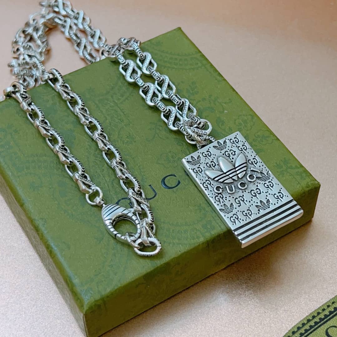 Fake Gvc*1 Logo Necklace