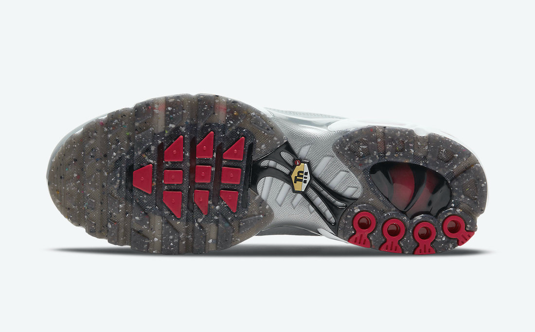 Air Max Plus  Light Smoke Grey Red  DD7112-001
