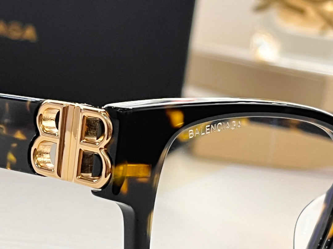 Ba1en*iaga Glasses