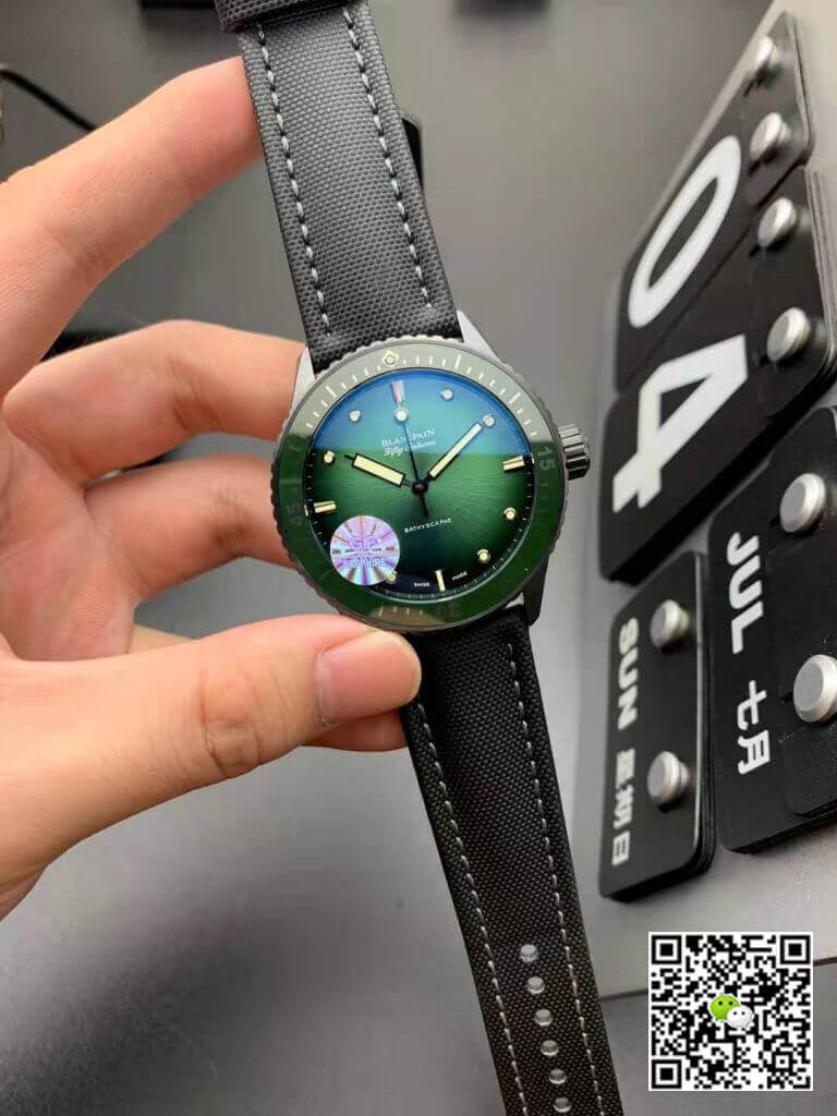 Replica Blancpain Fifty Fathoms Bathyscaphe Mokkarran 5005 0153 NABA 1:1 Best Edition GF Factory Green Dial