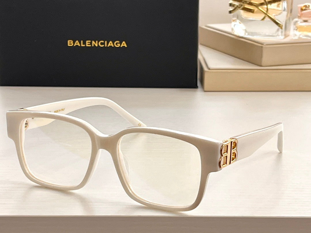 Ba1en*iaga Sunglasses Dupe