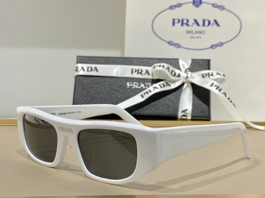 Pra*a glasses