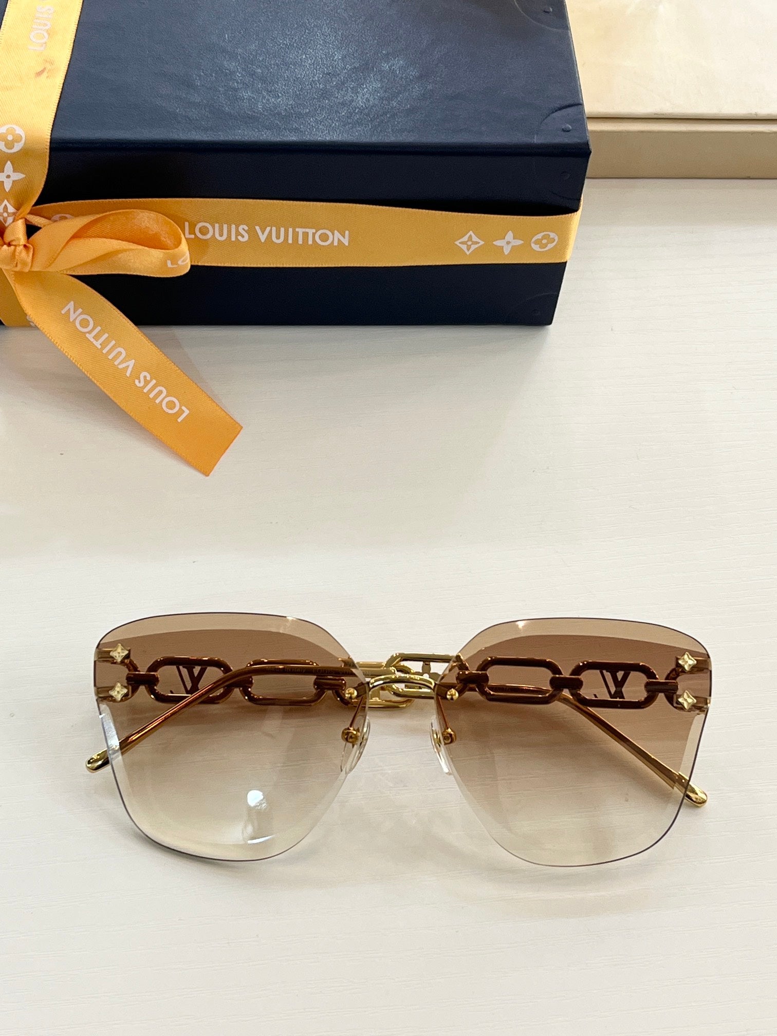 L0vis Vvtt0n Sunglasses