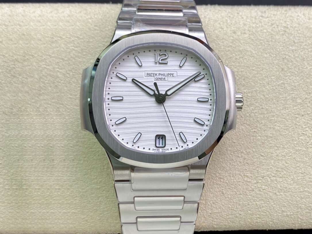 Replica Pat*k Phi1i*pe Nautilus Ladies 7118/1A-010 1:1 Best Edition 3K Factory Silver Dial