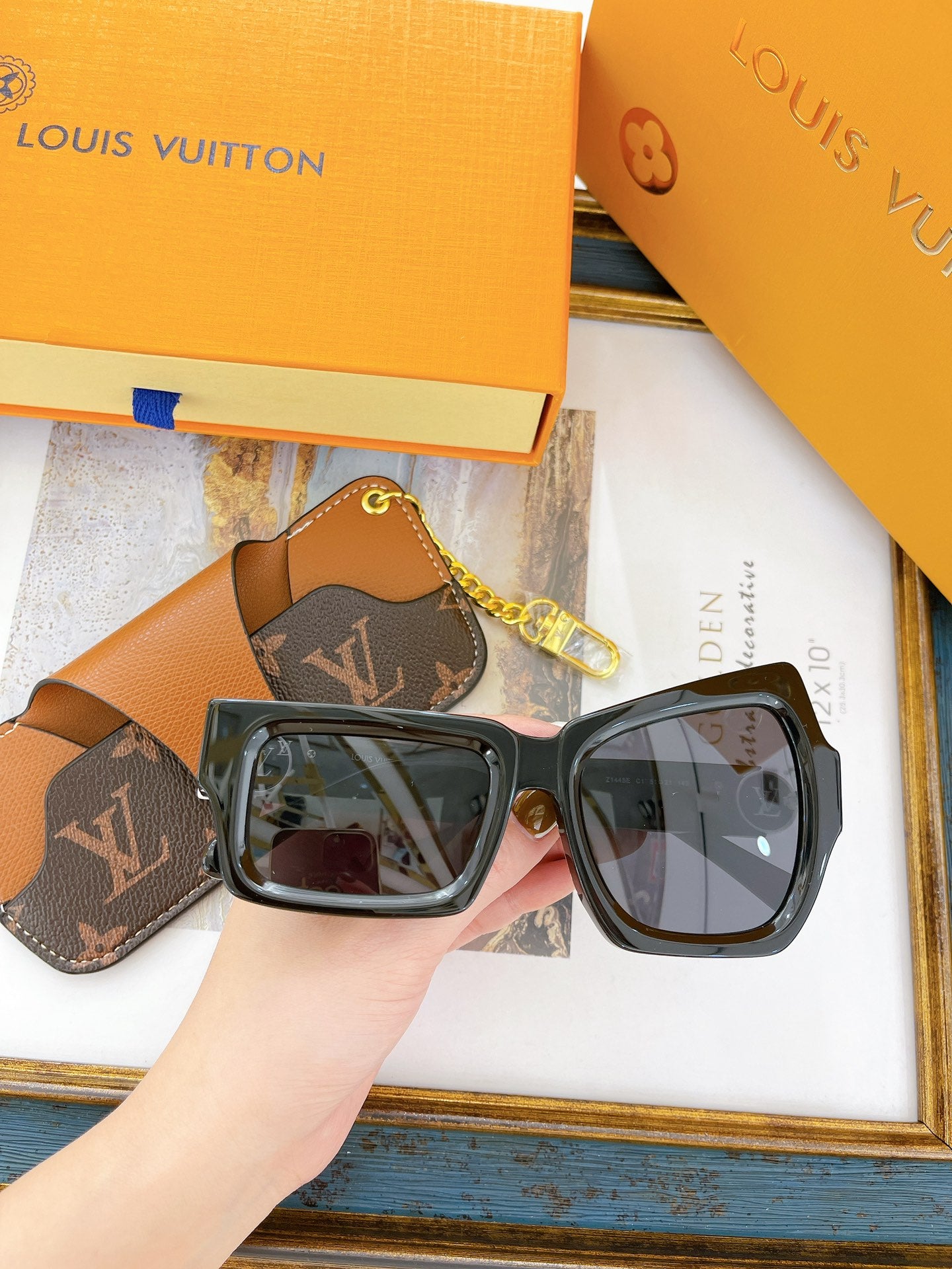 L0vis Vvtt0n Sunglasses