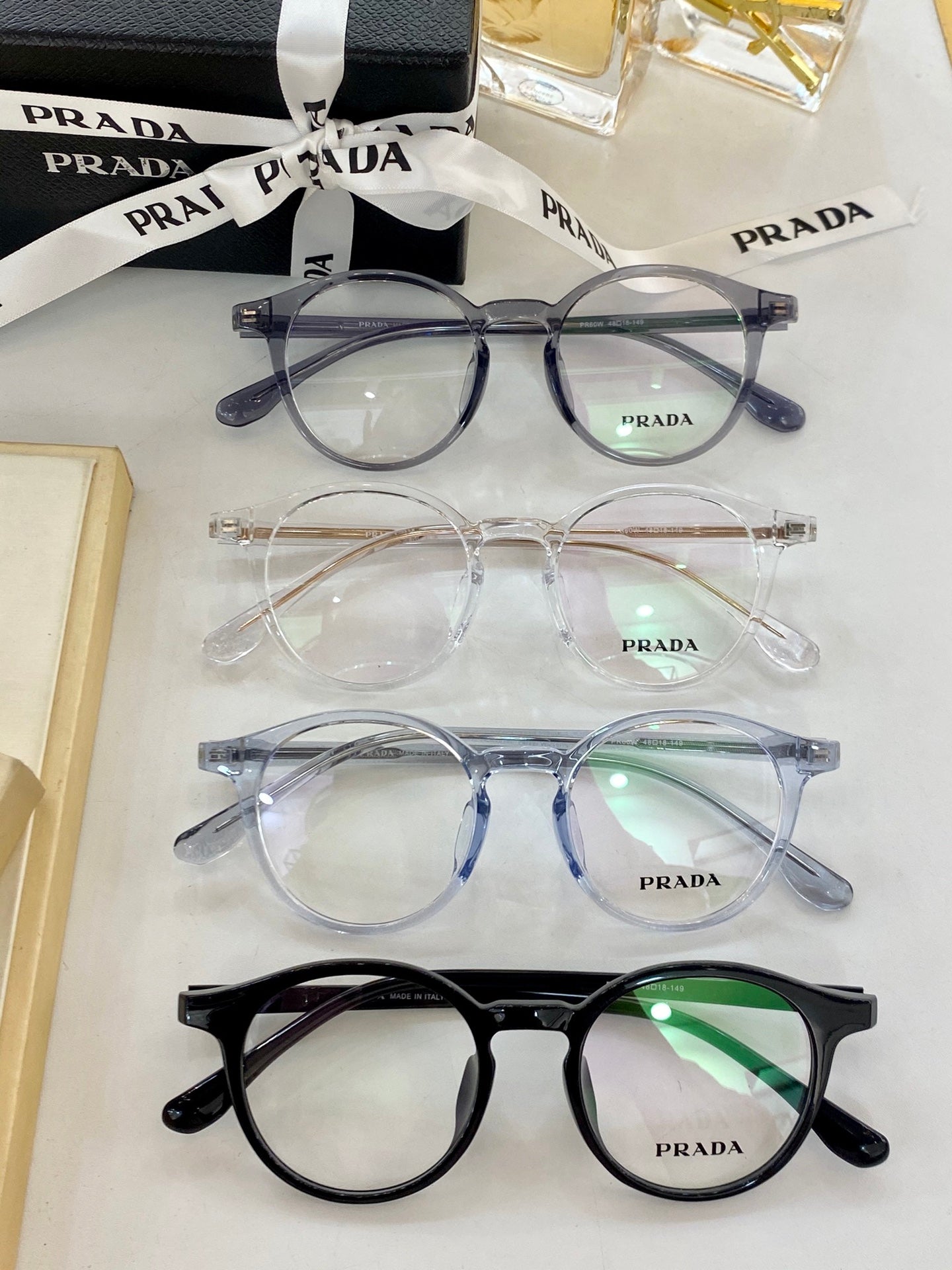 Pra*a Glasses