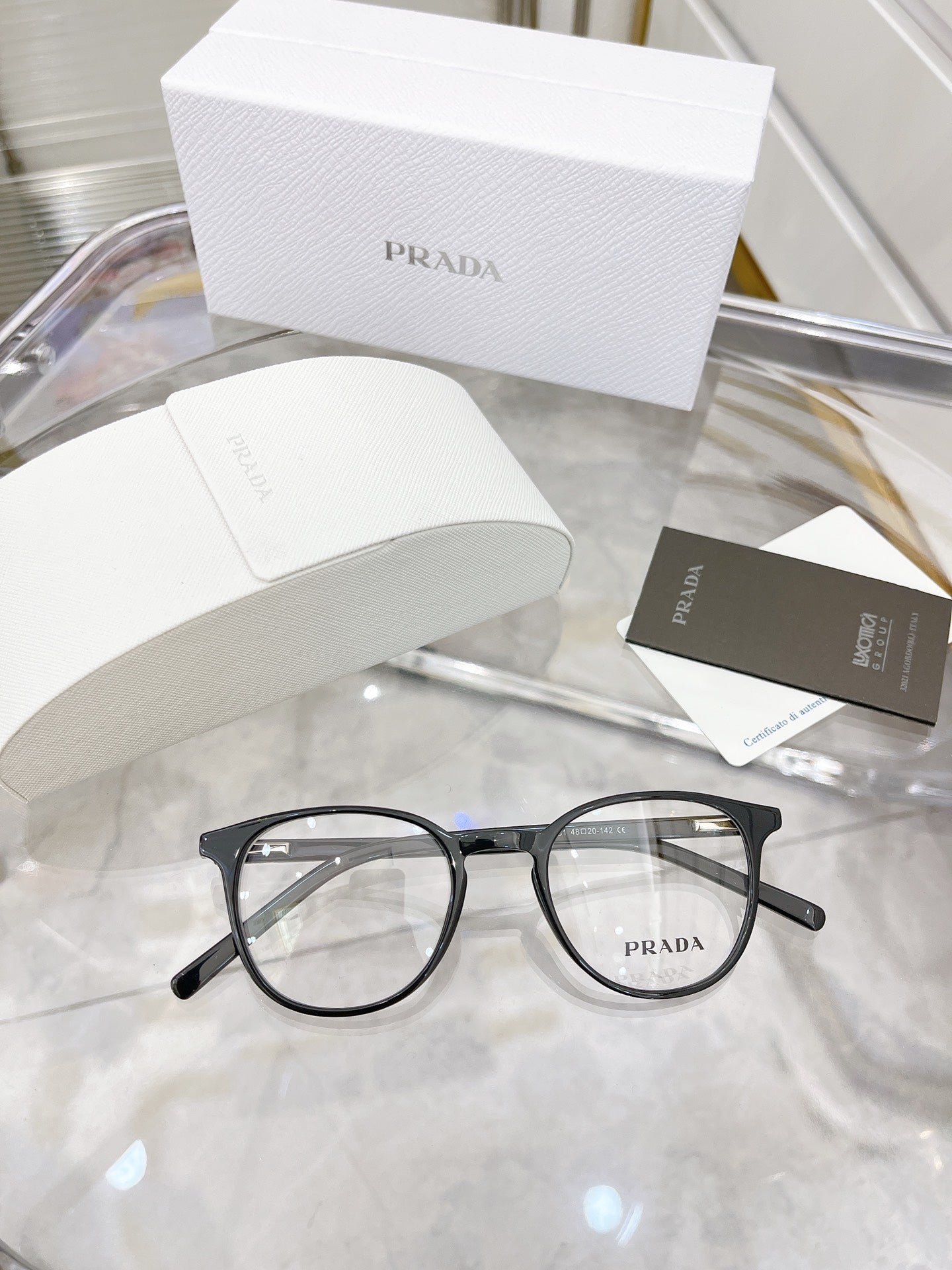 Pra*a Glasses