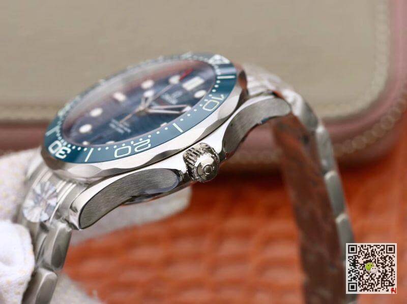 Replica 0me*ga Seamaster Diver 300m 210.30.42.20.03.001 VS Factory 1:1 Best Edition Mechanical Watches Swiss ETA9015 Blue wave dial
