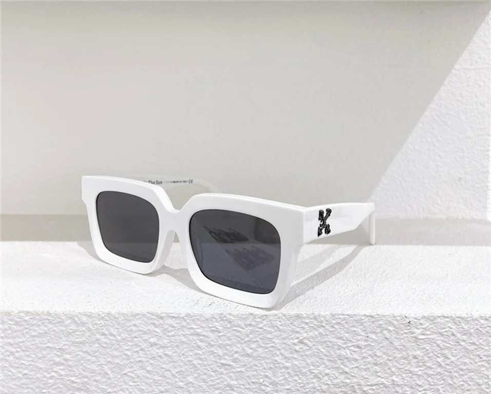 Off White