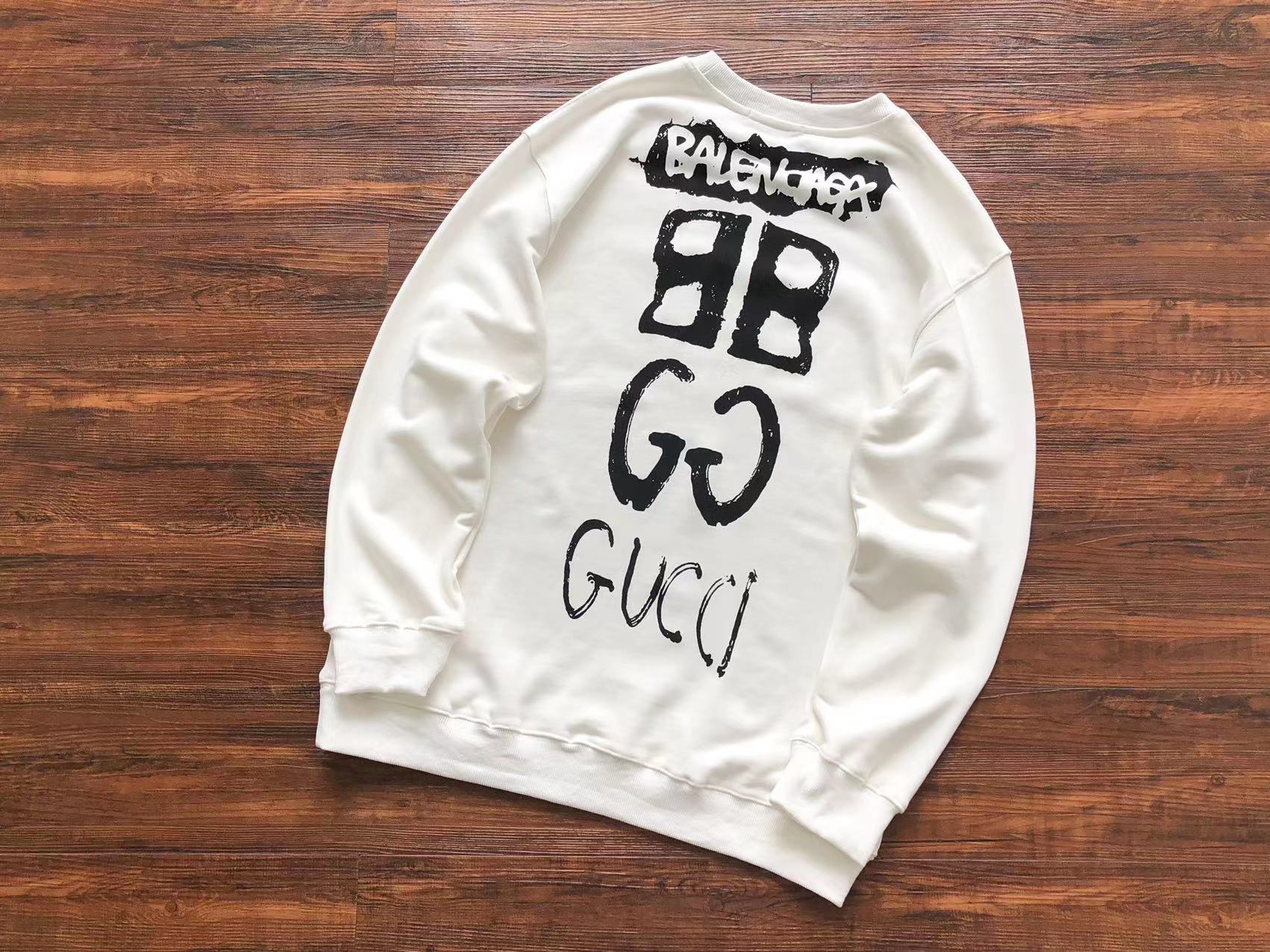 Gvc*1 x Ba1en*iaga Sweatshirt