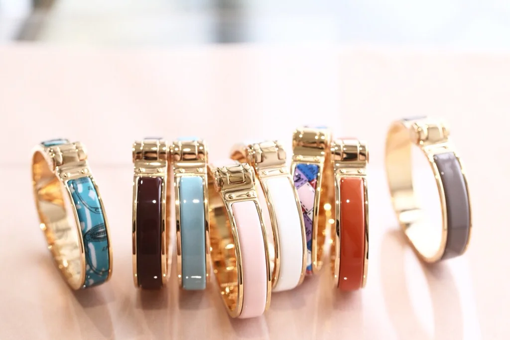 H**me5 bracelet